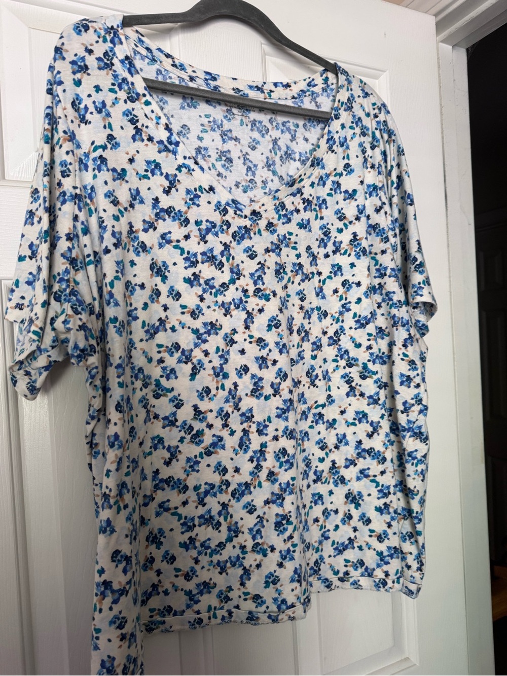 Lane Bryant White V-Neck Tee with Blue Floral Print